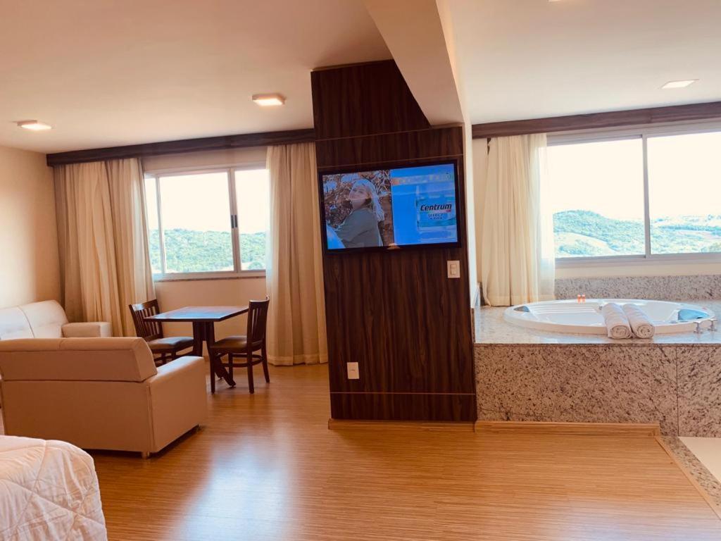 Hotel Mirante Sao Bras São Brás do Suaçuí Zewnętrze zdjęcie